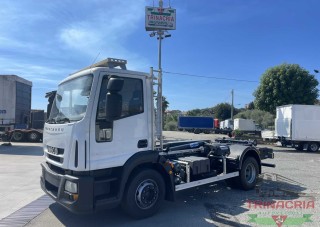 Trinacria Autoveicoli S.r.l. Autocarro Camion Furgone Iveco Eurocargo 140E22 Scarrabile 12 ton nuovo balestrato 2012